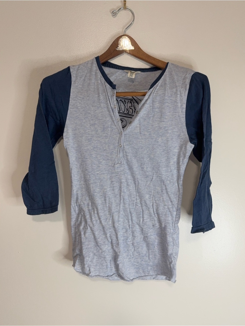American Eagle Y2K Women's Two-Tone Henley Baseball semi sheer  Tee size medium